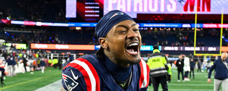 Why Stefon Diggs gave Drake Maye a Michael Vick message during Patriots' playoff win over Chargers