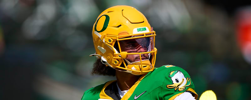 Dante Moore receives high honor from NFL scouts, executives