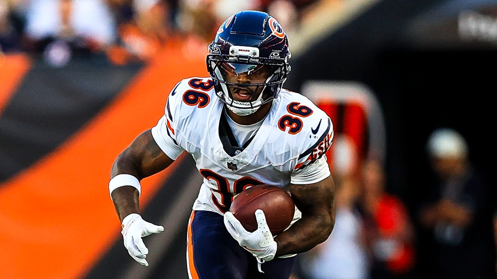 Bears' roster cuts include two preseason stars, local veteran