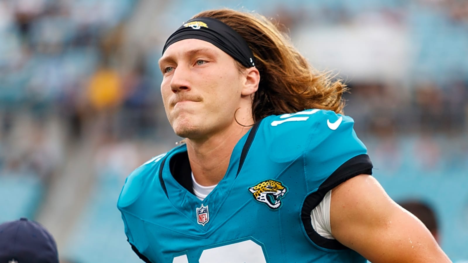 Coaches suggest Jaguars' Coen could have Lawrence problem