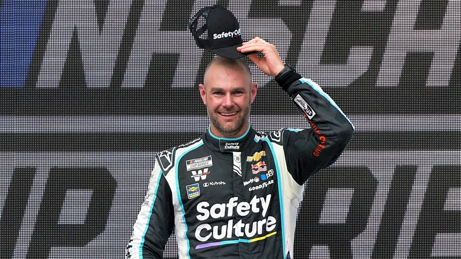 Shane van Gisbergen preparing for 'daunting' first round of playoffs