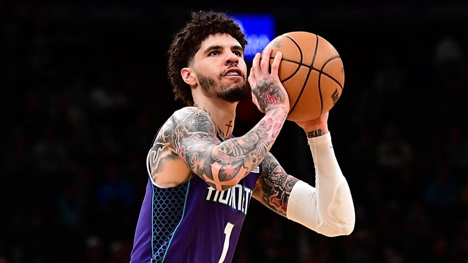 Hornets' win streak reaches a historic level of dominance