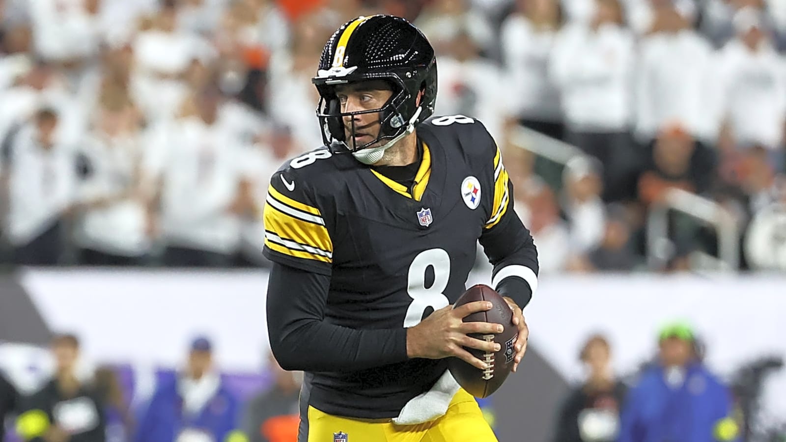 Do NFL sources think Rodgers will play beyond 2025 season?