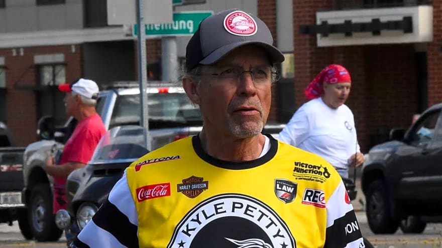 Kyle Petty Left Perplexed by Hendrick Motorsports’ Disastrous Strategy at Talladega