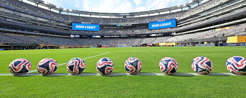 Premier League giants Chelsea and Man City eye breakout England star