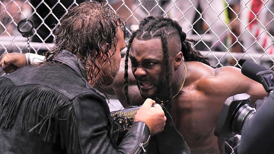 AEW Full Gear: Fans Make Several WWE Claims After Shock Swerve Strickland Return