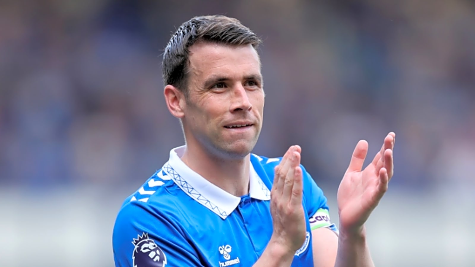 Everton captain Seamus Coleman pays his respects to Diogo Jota and family with classy gesture