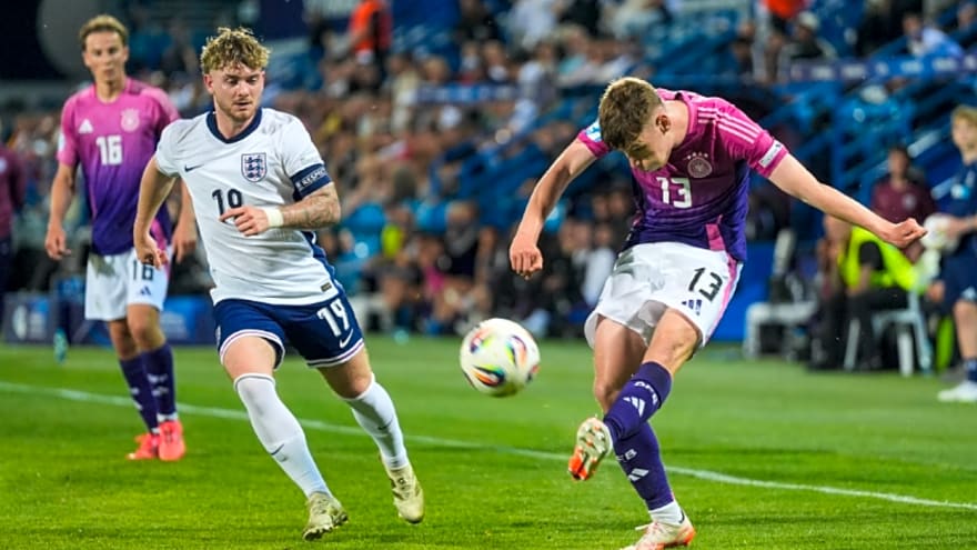 David Ornstein hints at how much Liverpool would demand for Elliott – and why he might go abroad