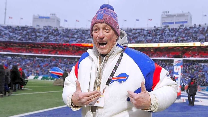 The 'NFL season passing-TD leaders' quiz