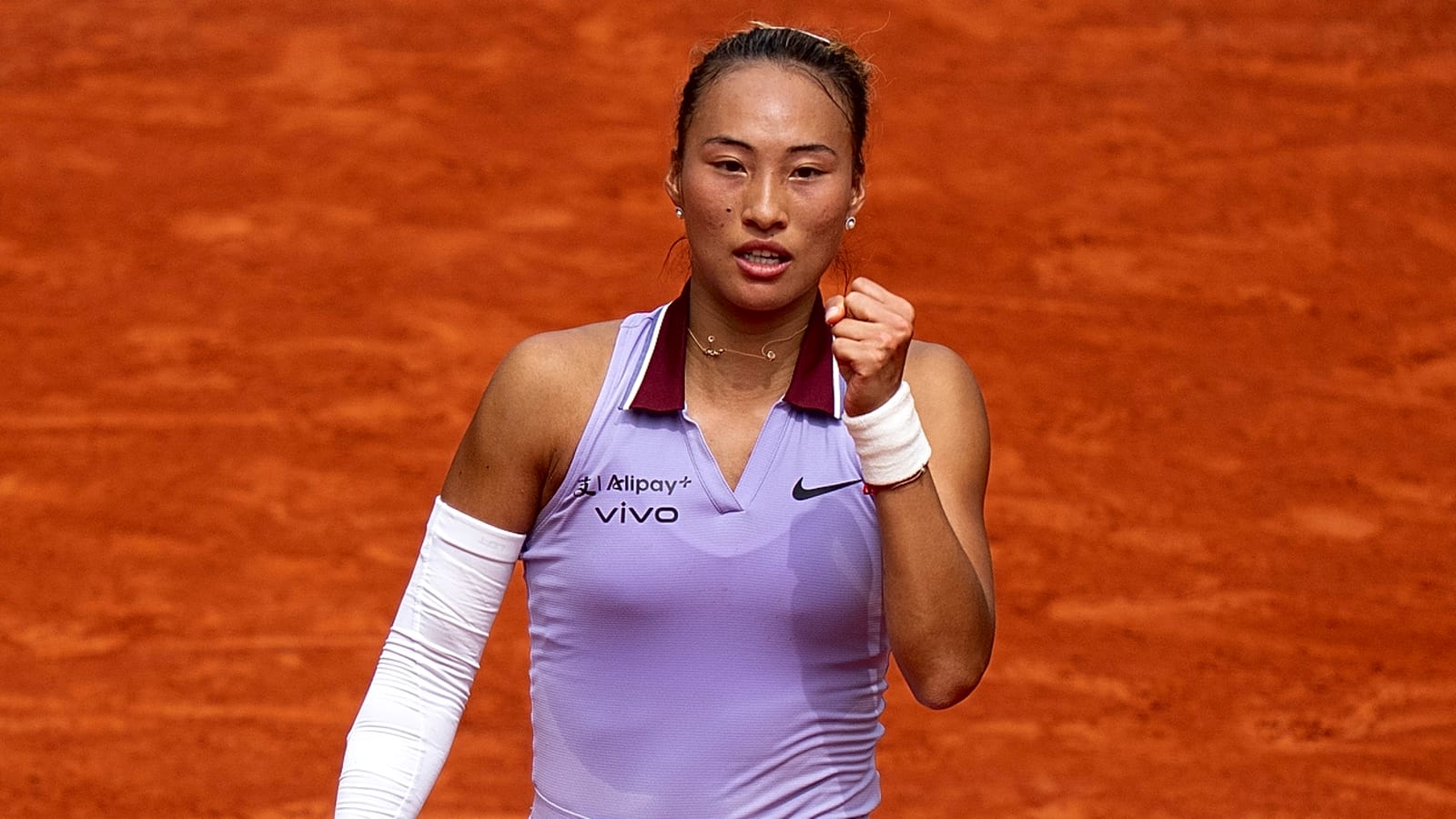 'I want to see where my body is right now': Zheng Qinwen sends signals after retirement, with top-10 in jeopardy