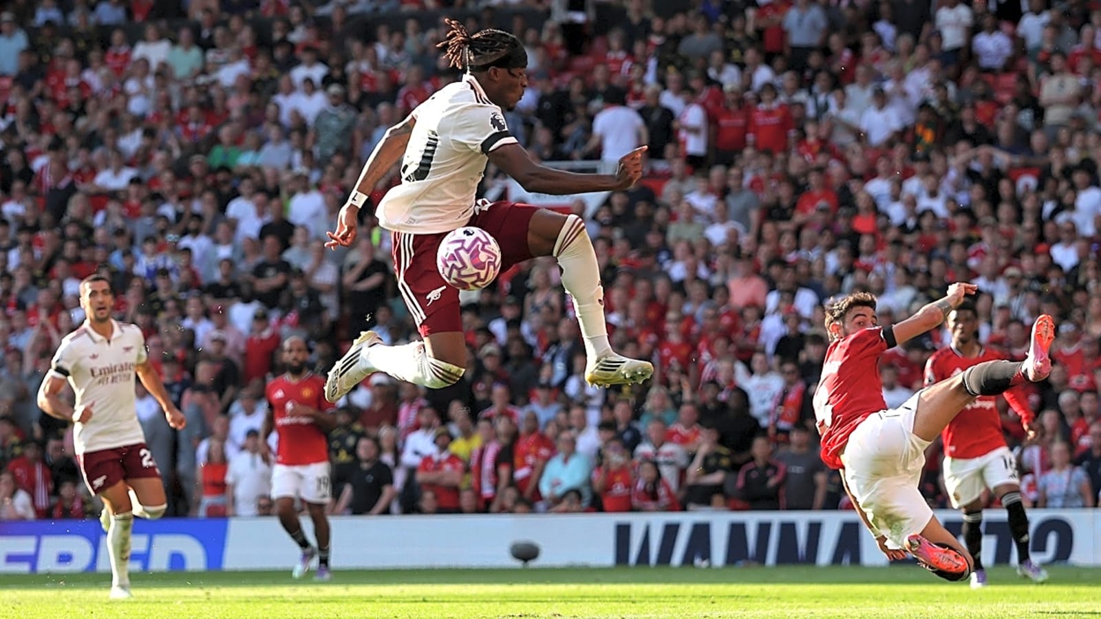 Arsenal Urged To Seal Left-Wing Transfer After United Struggles