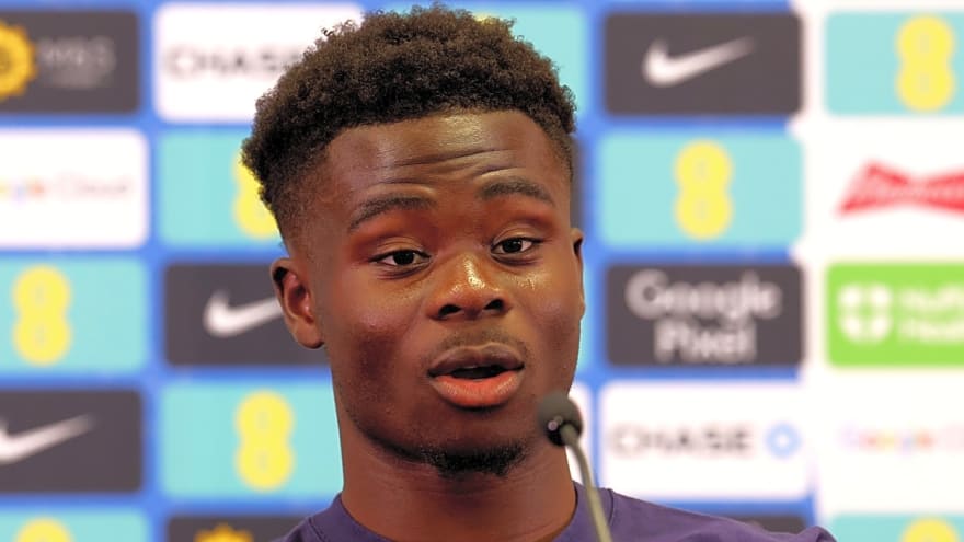 Arsenal star puts pen to paper on a new long-term deal