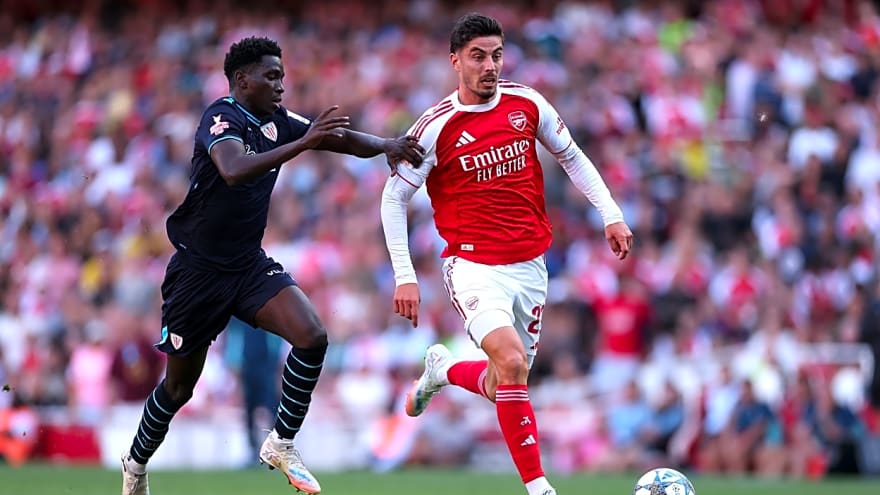 Arsenal stars react to Sunderland draw with defiant message