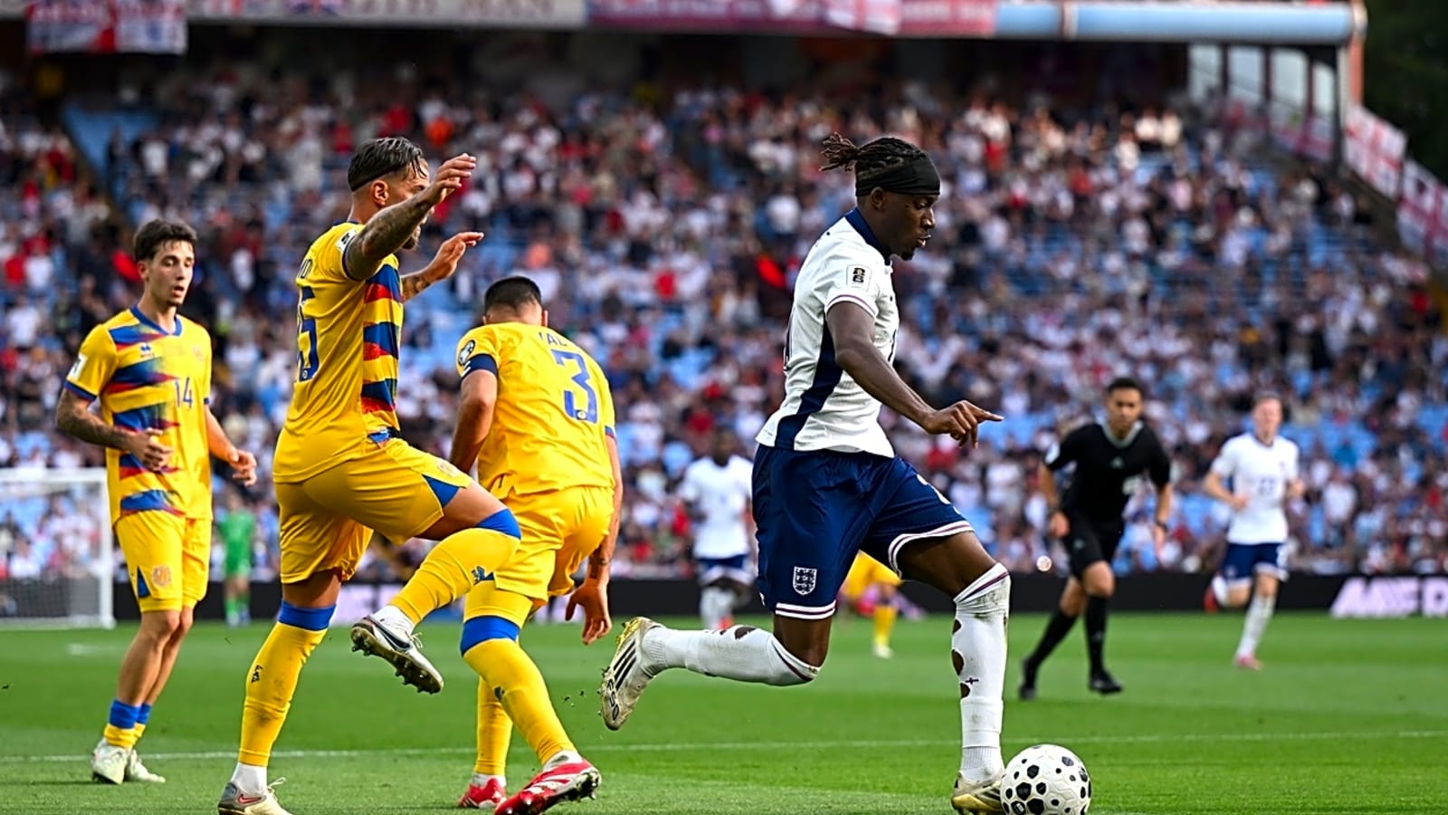 Tuchel calls out Arsenal man for falling asleep in England game