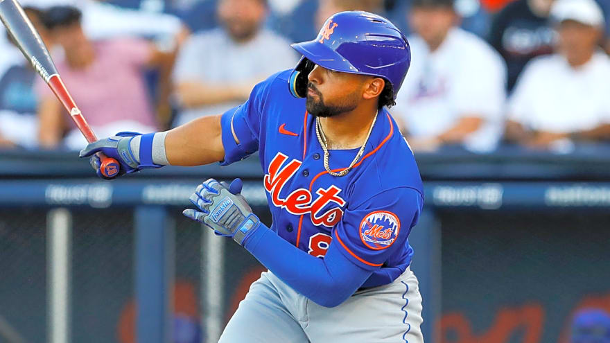 A’s select veteran outfielder Carlos Cortes
