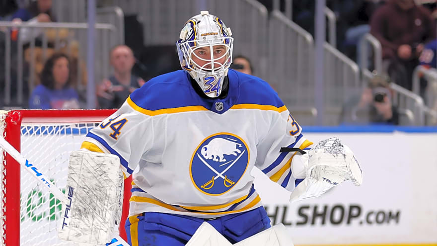 Alex Lyon sets club mark as hot Sabres beat Kings