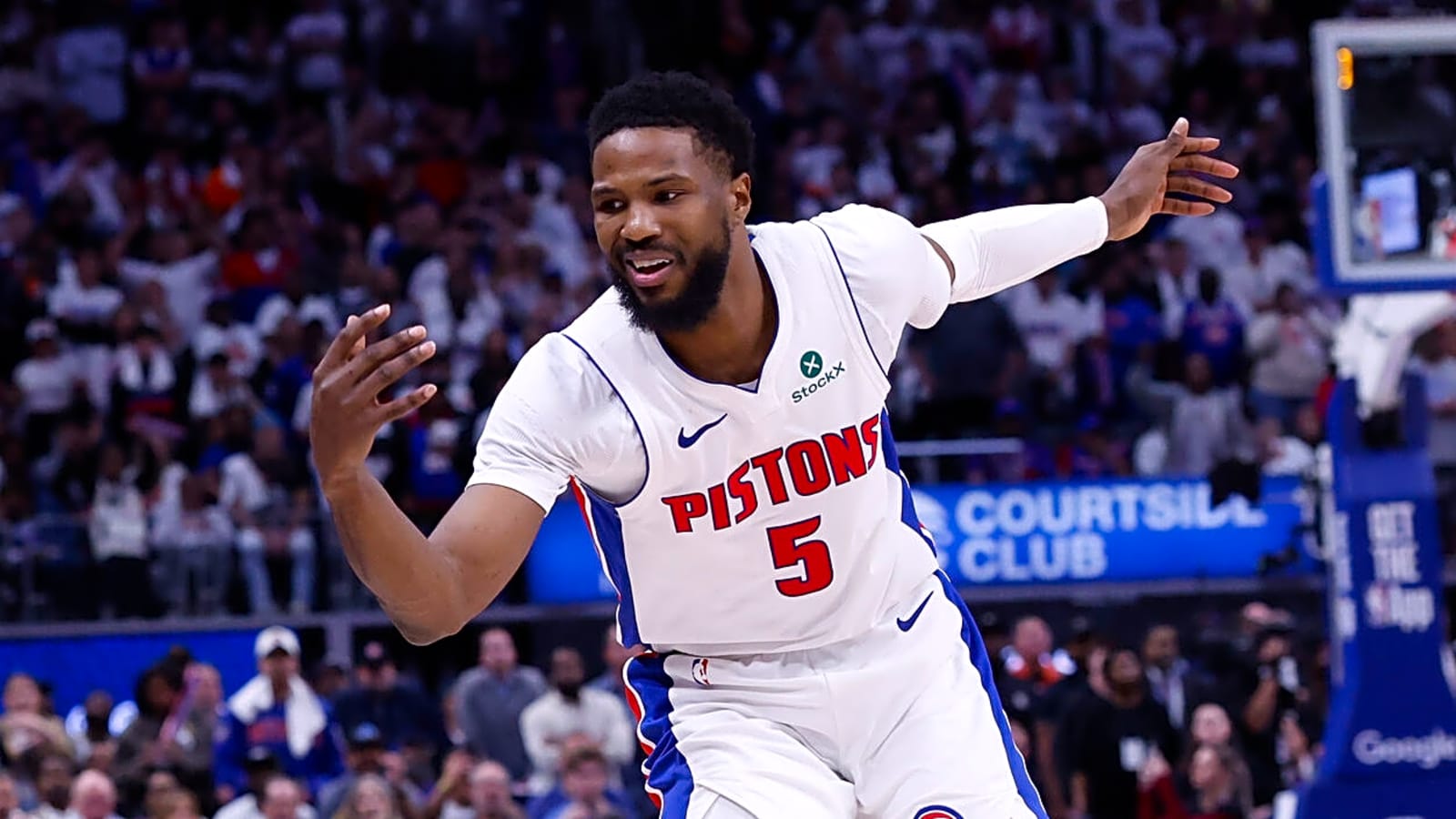 NBA Notes: Knicks, guard options, Malik Beasley, Lakers