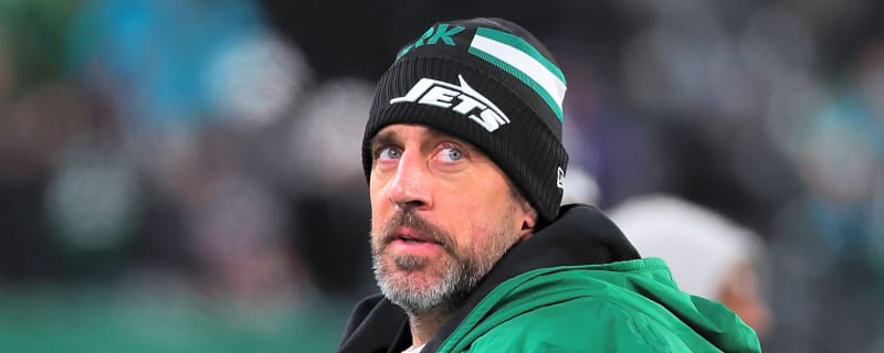 Why Steelers should stop playing the waiting game with Rodgers