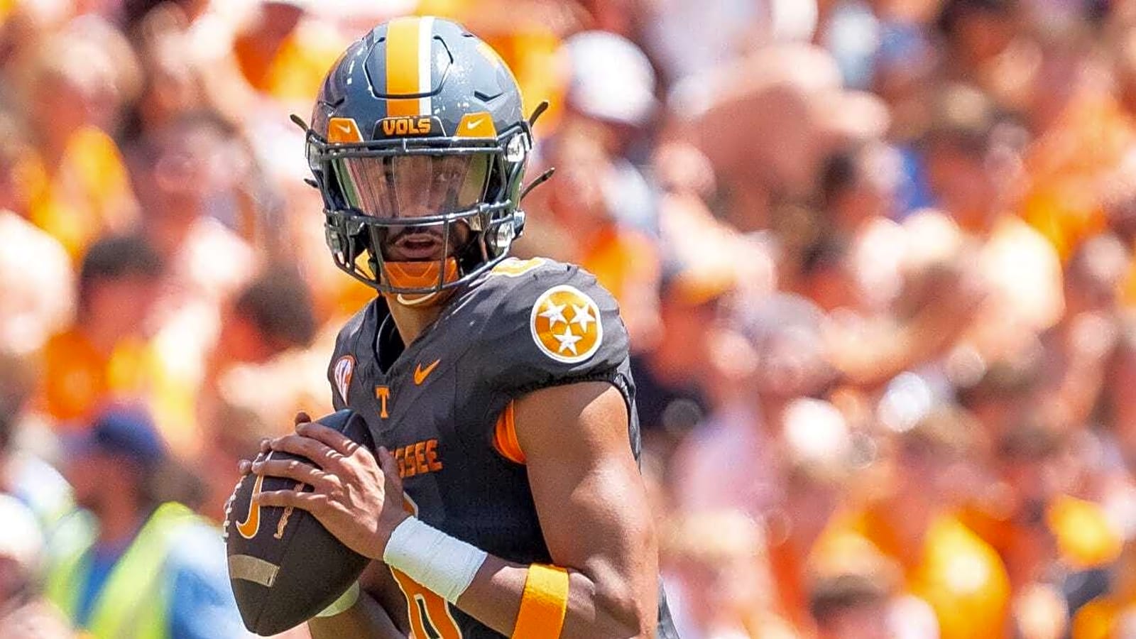 Former Tennessee Vols QB Nico Iamaleava sends message to Knoxville after committing to UCLA