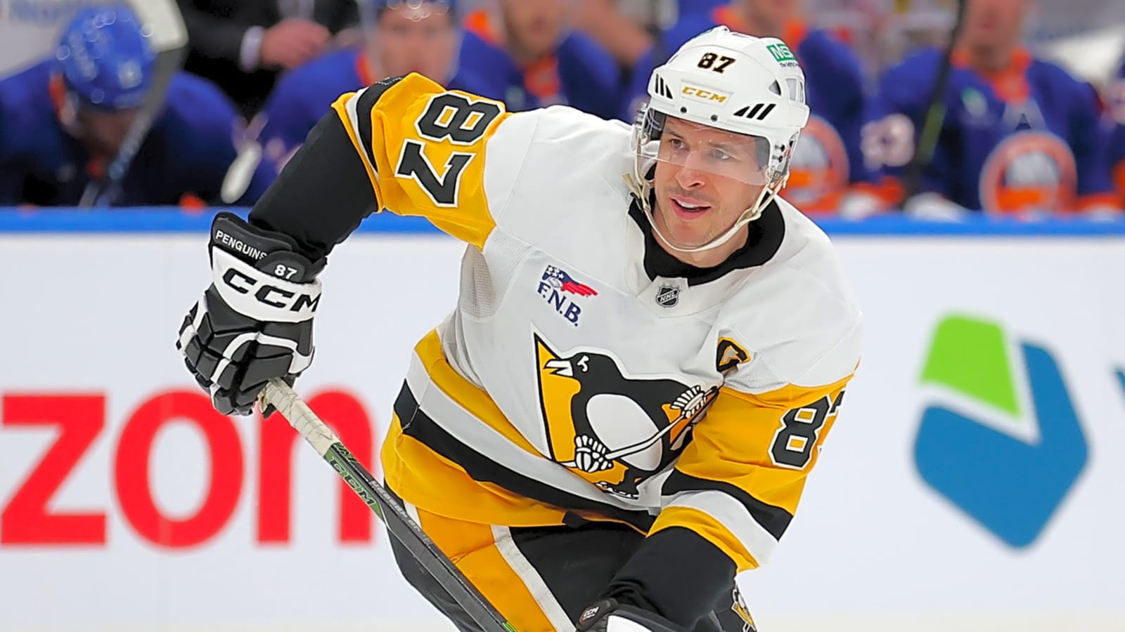 Sidney Crosby moves up all-time list in Penguins' offensive explosion