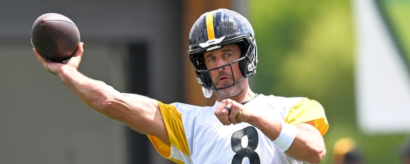 Steelers' Aaron Rodgers Has Remarkable Answer For Lingering Arm Concern