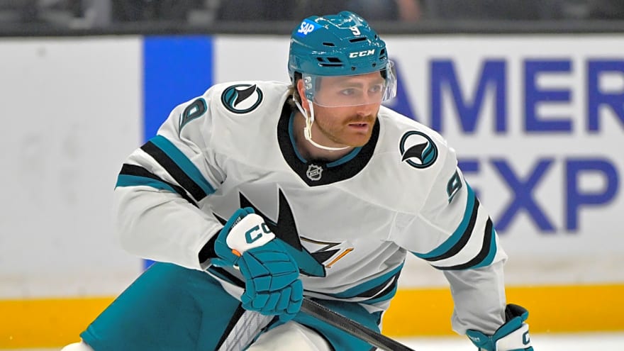 Sharks expected to non-tender Noah Gregor