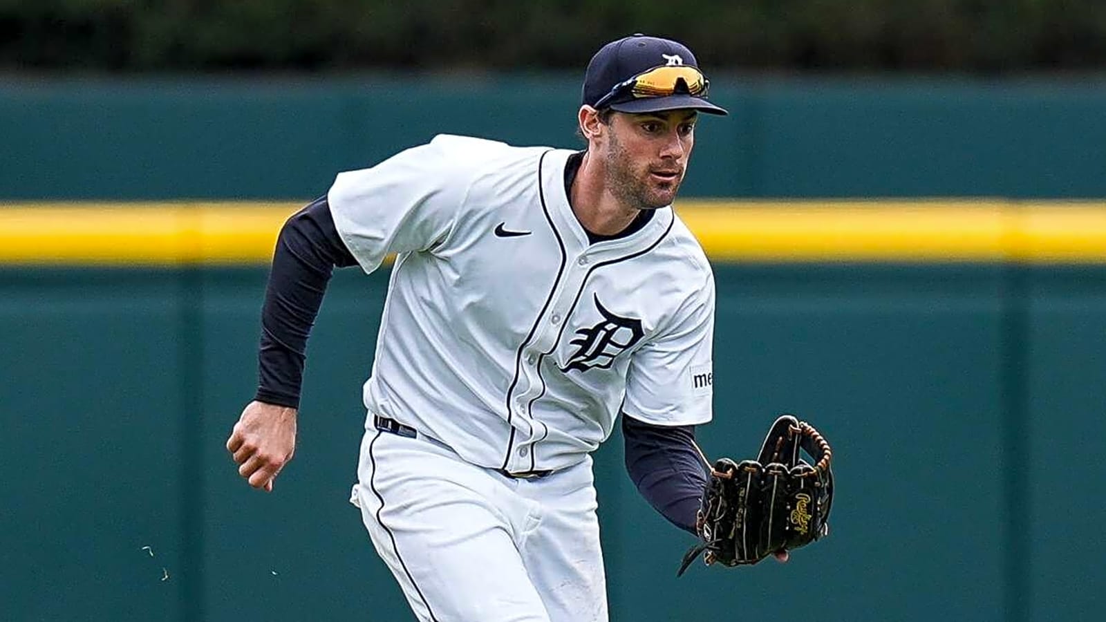 Utilityman Ryan Kreidler designated for assignment