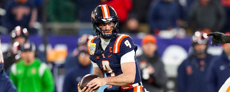 Illinois staves off Tennessee on walk-off field goal to win Music City Bowl