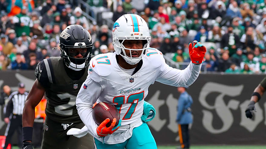 Jaylen Waddle addresses claim that he wants Dolphins to trade him