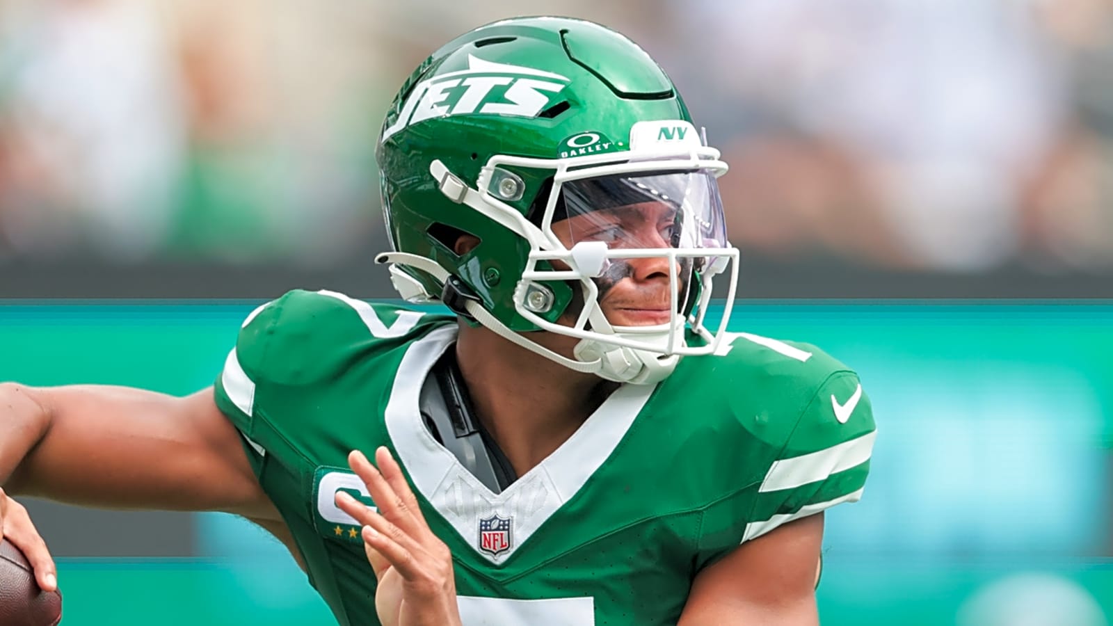 Reporters share differing views on Jets' potential QB controversy