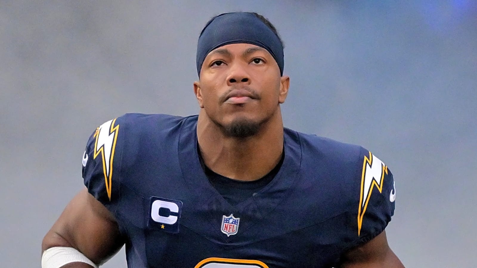 What Chargers' Daiyan Henley told Chiefs players after brutal Patrick Mahomes injury