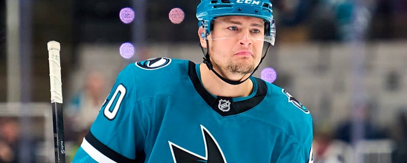 Sharks sign Jimmy Huntington to one-year contract