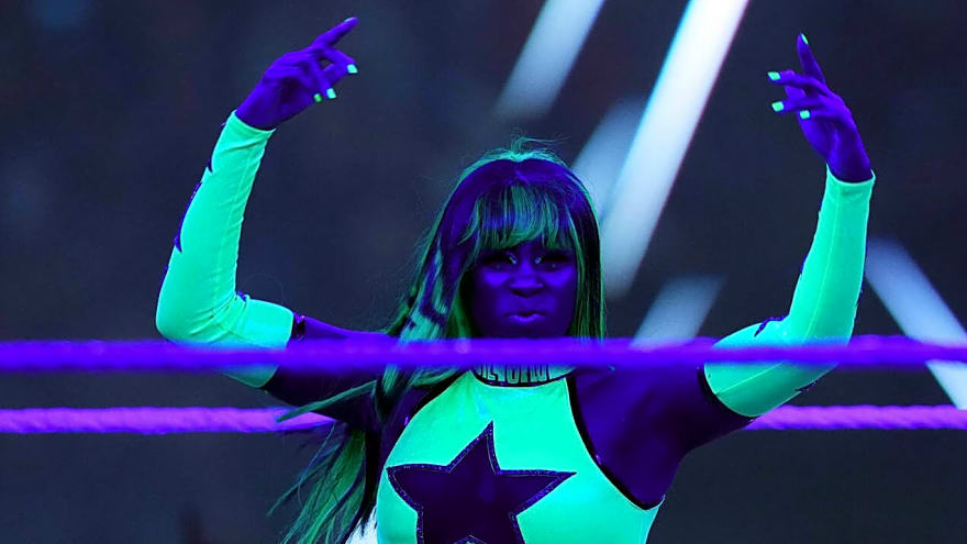 WWE star proposes that Evolution should be an annual staple