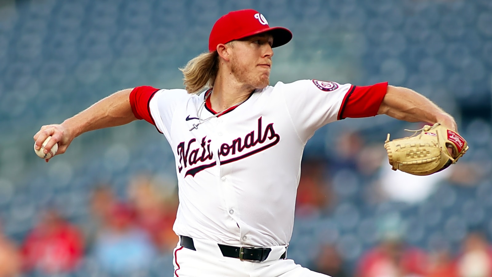 Astros select veteran pitcher