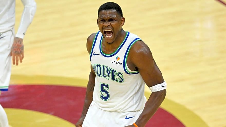 Doctor Details Anthony Edwards’ Potential Long-Term Issues After Knee Surgery Amid NBA Injury Crisis