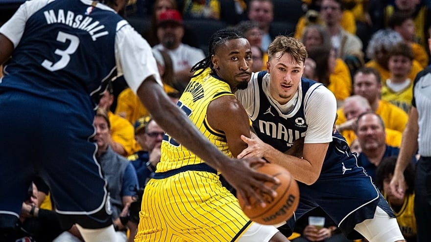 Cooper Flagg Available for Mavericks vs. Heat Just 3 Days After Shoulder Sprain