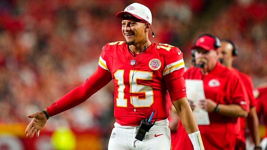Patrick Mahomes Echoes Andy Reid’s Thanksgiving Game Advice as Chiefs, Cowboys Sit on the Hot Seat