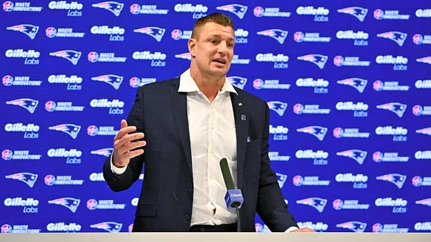 'I Thought My Leg Was Broken the Entire Game': Rob Gronkowski Recalls Playing Injured in a Super Bowl Game vs Aaron Donald’s Rams