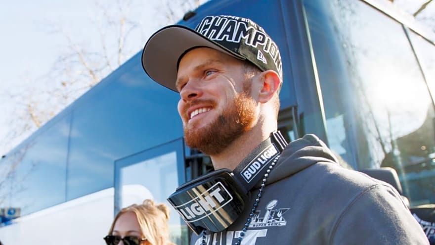 'We Give Up on Guys Too Soon': Johnny Manziel Weighs In on Sam Darnold Overcoming Adversity to Win the Super Bowl