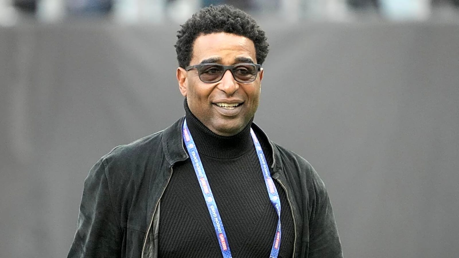 College Football News: Cris Carter Explains Why Transfer Portal Opening Before Playoffs Is 'Not Sustainable'