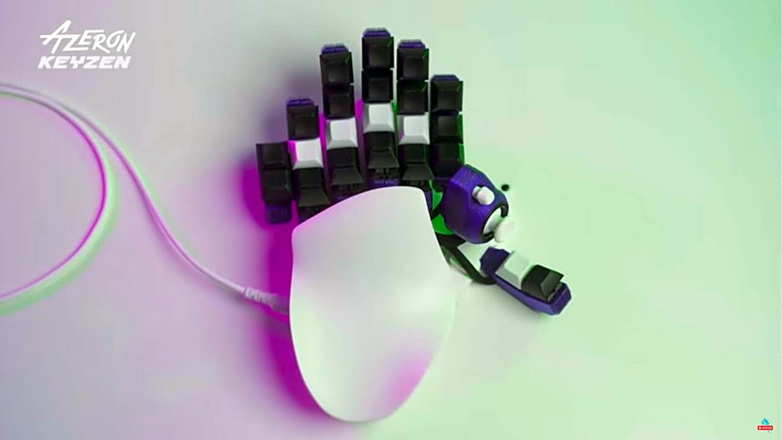 Hand-Shaped Keyboard Merges Love with Gaming Precision