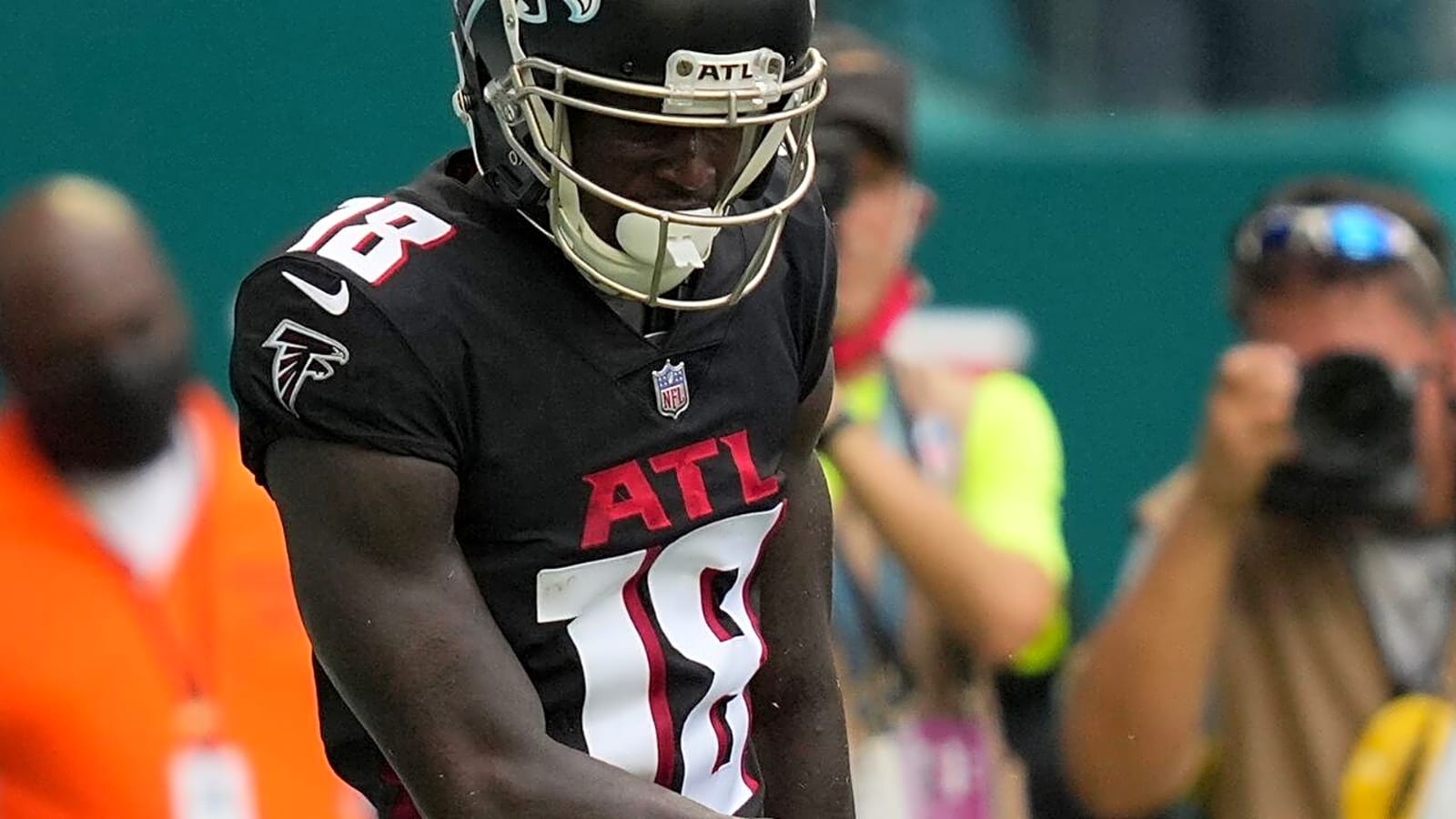 Calvin Ridley’s Revised Deal: Details of the WR’s Major Paycut Revealed
