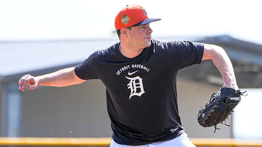 Mariners Sign Scott Effross To Minor League Deal