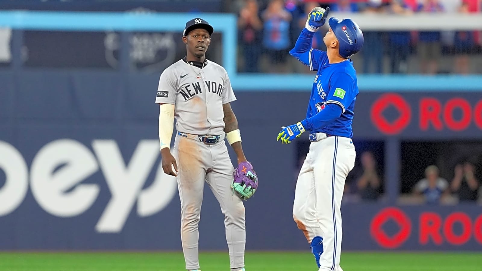 Instant Reaction: Blue Jays put up 10 runs on the Yankees to take first game of the ALDS