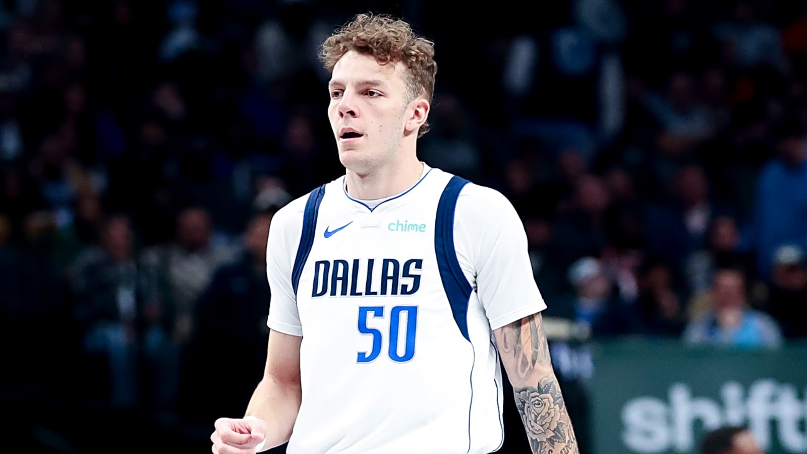 Lakers waive Kylor Kelley ahead of training camp
