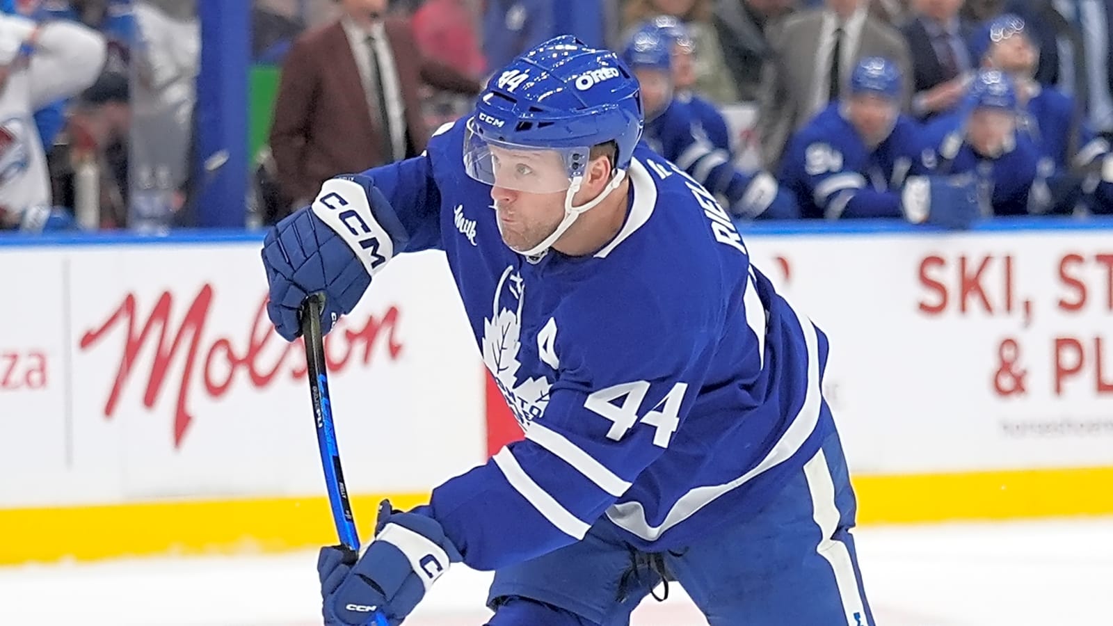 Maple Leafs veteran told to consider leaving amid team crisis
