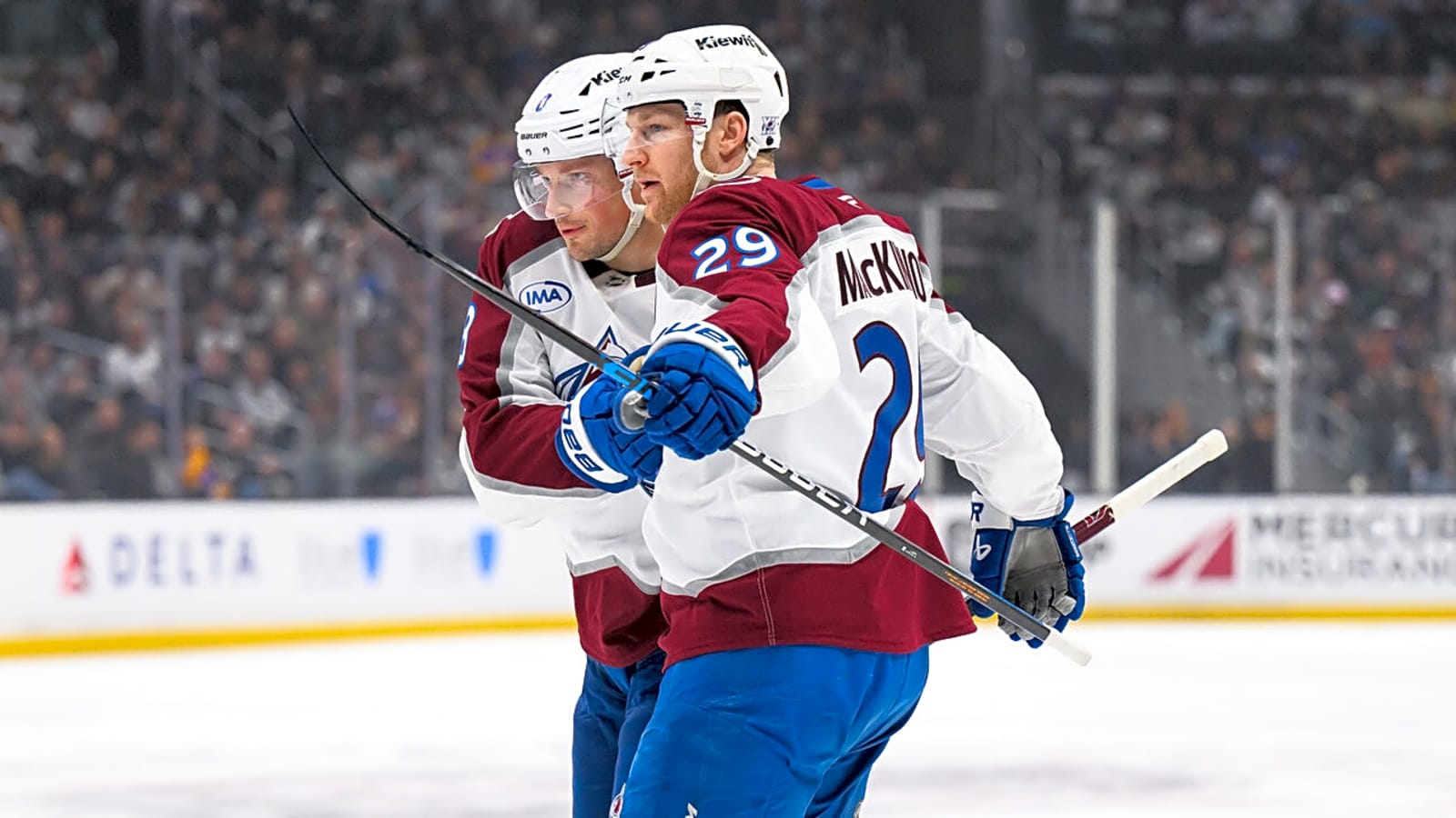 Avalanche sweep Kings to advance to the second round