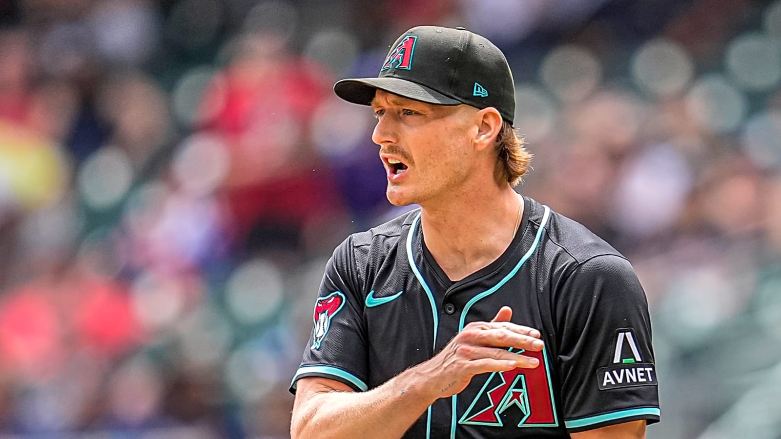 D-backs place closer on 15-day IL with a forearm strain