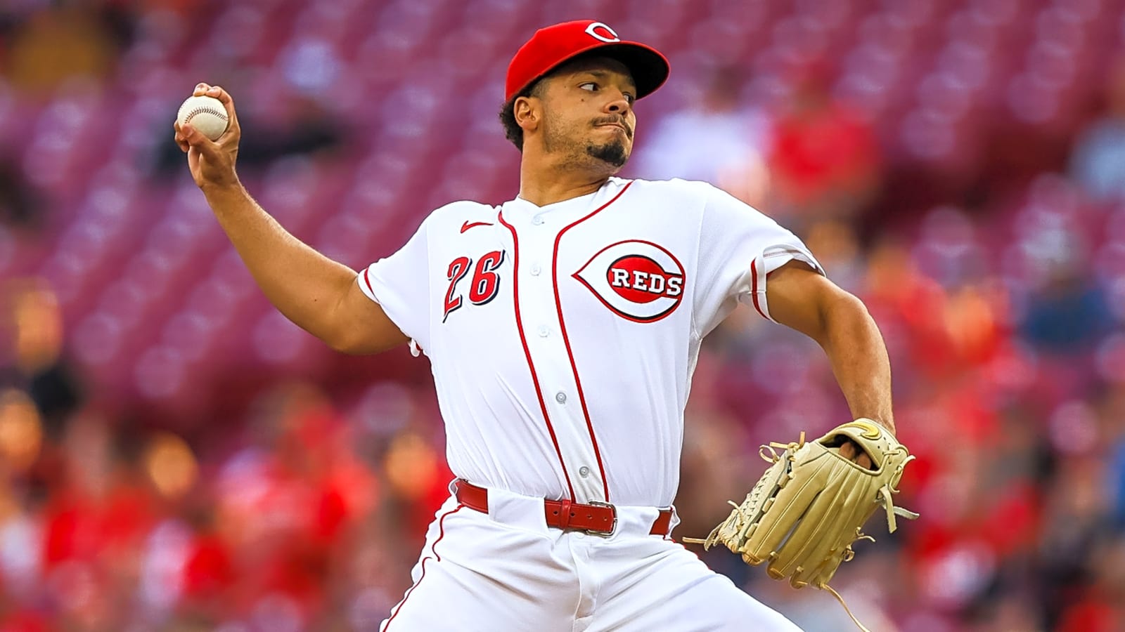 Reds' Chase Burns builds on last season's momentum in 2026 debut