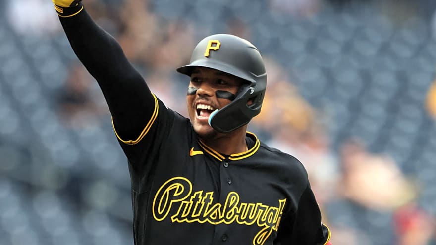 Pirates getting instant spark from Esmerlyn Valdez